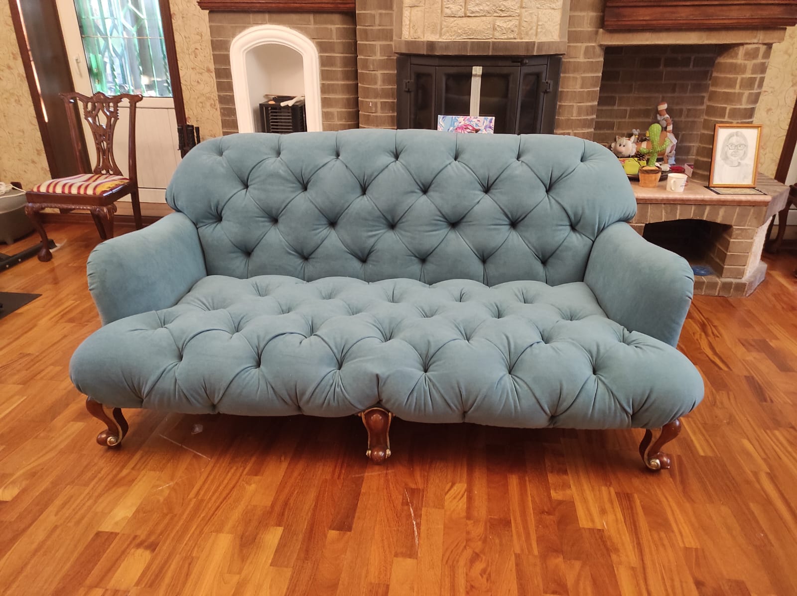 Обивка дивана. Электроугли